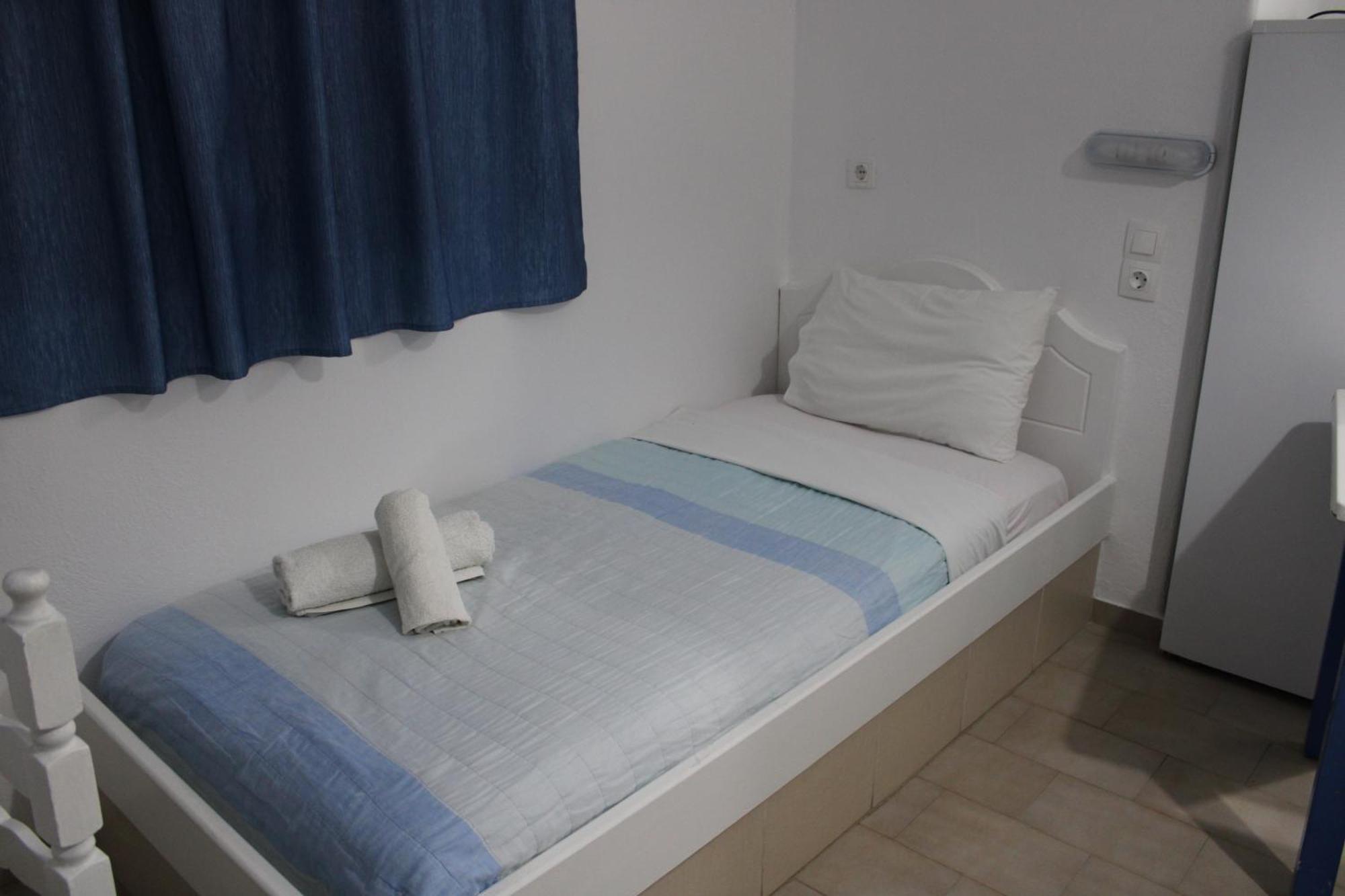 The Three Anchors Rooms Emporio  ภายนอก รูปภาพ