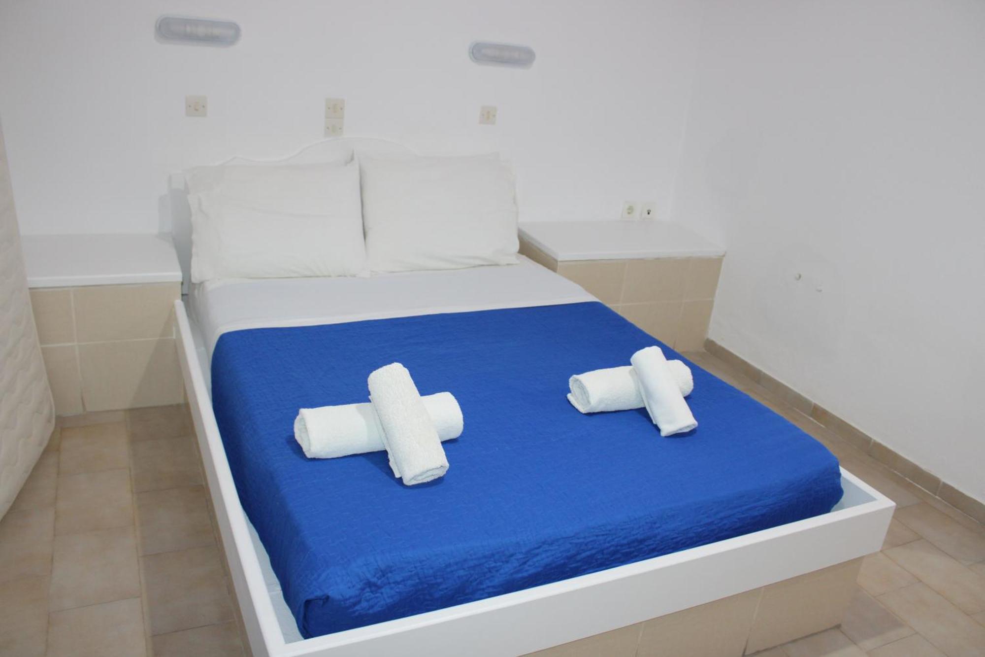 The Three Anchors Rooms Emporio  ภายนอก รูปภาพ