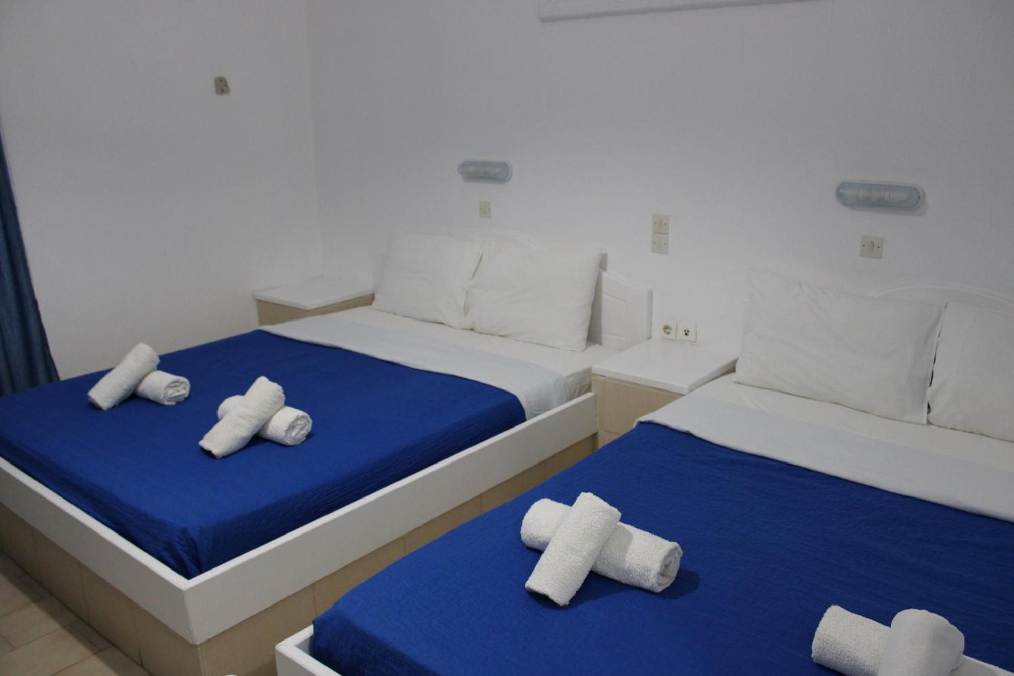 The Three Anchors Rooms Emporio  ภายนอก รูปภาพ
